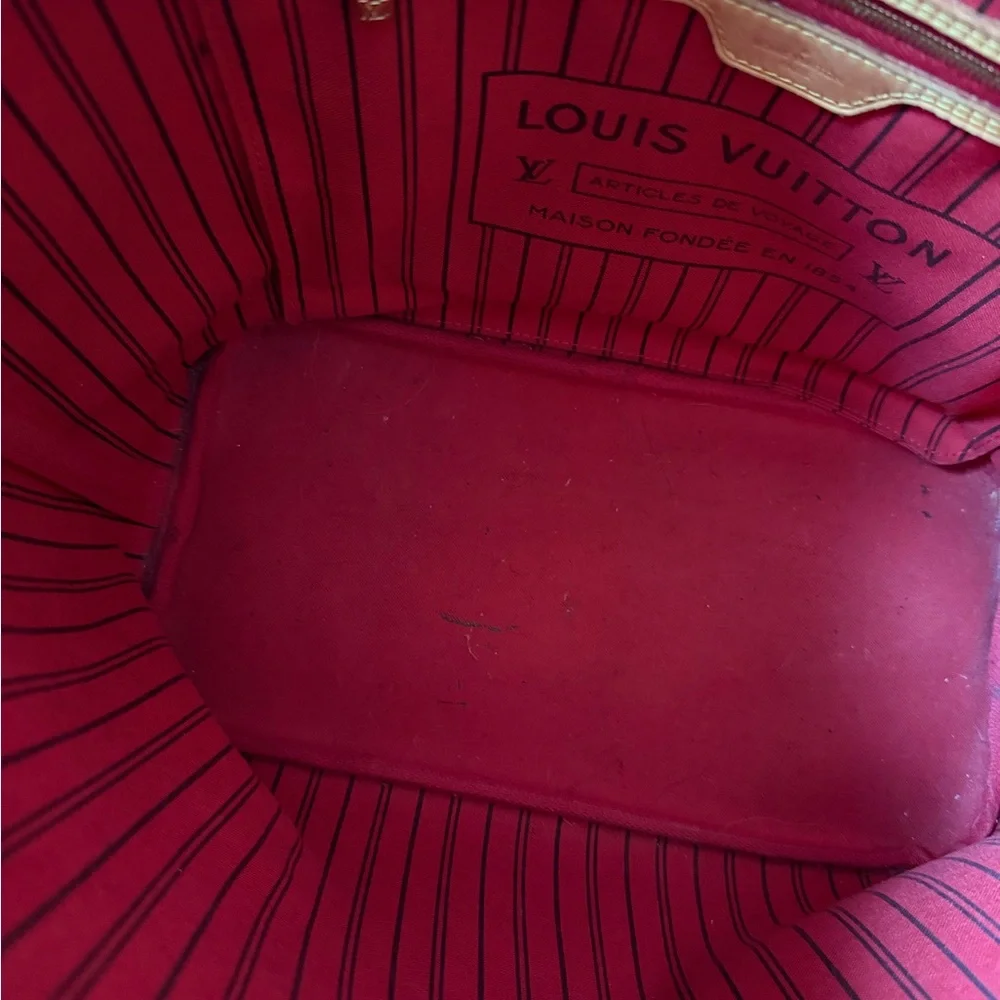 Authentic Louis Vuitton Neverfull MM - Picture 6 of 14